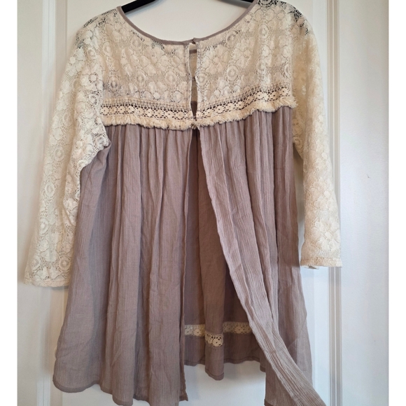 Umgee Cream Lace Blouse - Picture 4 of 7